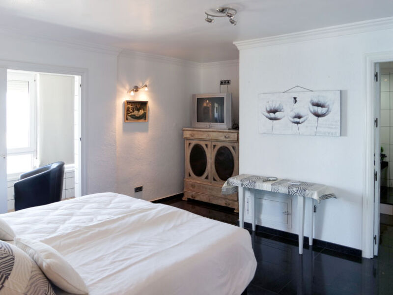 Amazing 3 Bedrooms Front Sea View.