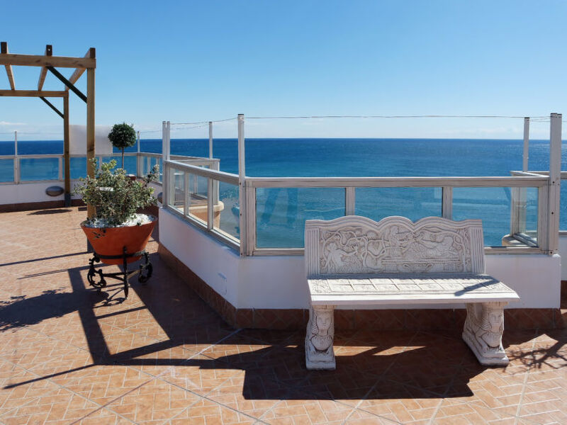 Amazing 3 Bedrooms Front Sea View.
