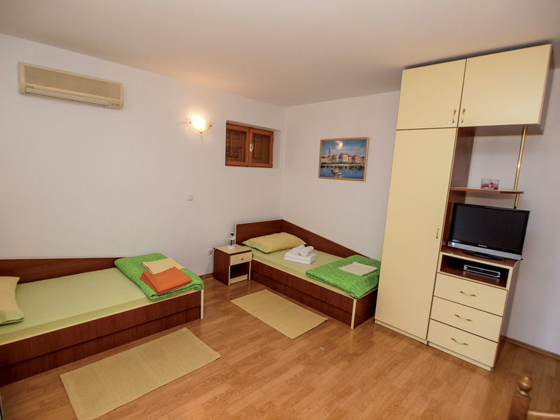 Vila Grmoja