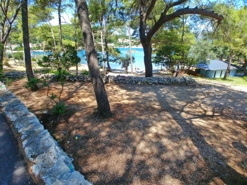 Camping Port 9 ***