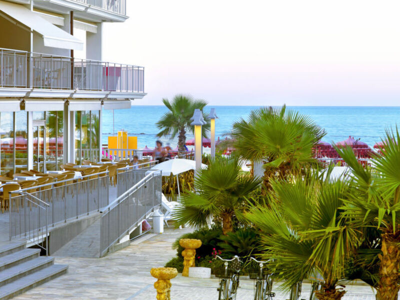 Casa Del Mar