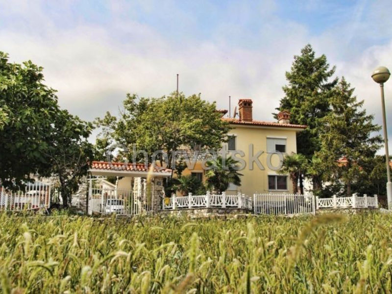 Vila Lucinda