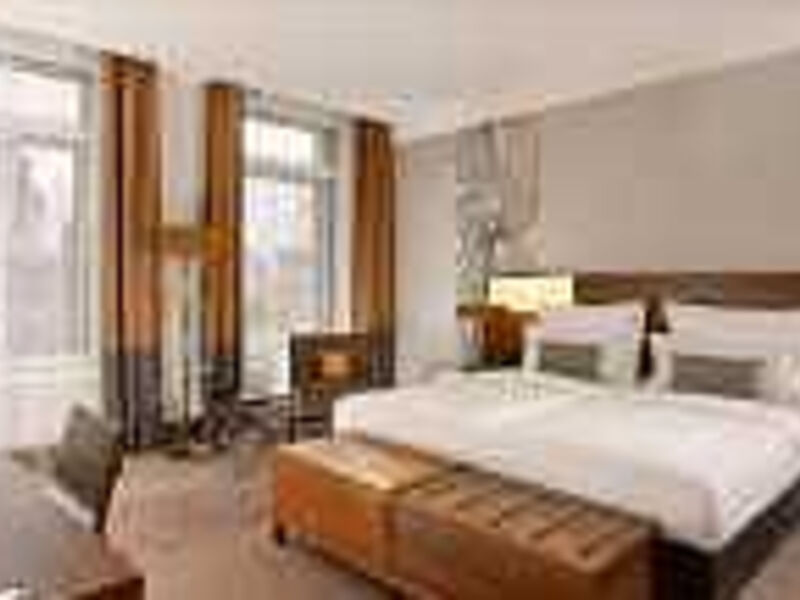 Hotel Reichshof Hamburg Curio Collection by Hilton