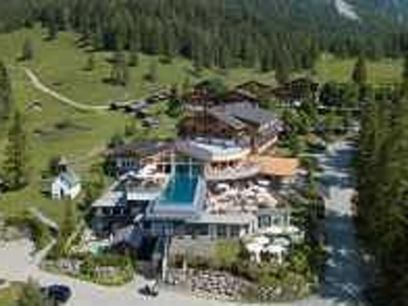 1. Almwellness Hotel Tuffbad