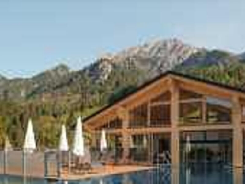 1. Almwellness Hotel Tuffbad