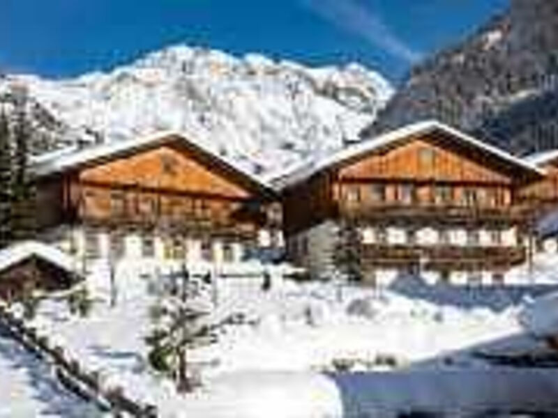 1. Almwellness Hotel Tuffbad