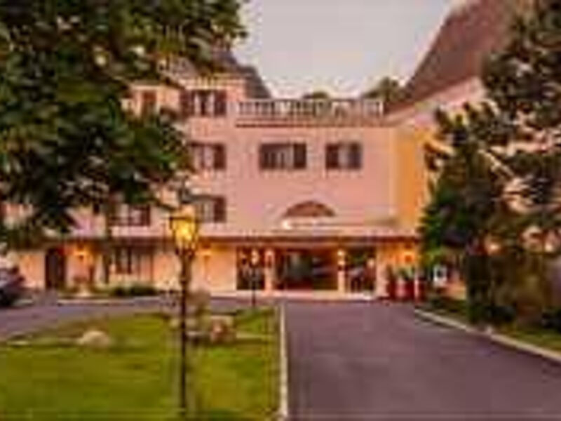 Hotel Schloss Weikersdorf