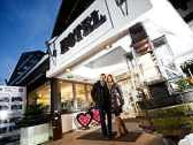 Alpenhotel fall in Love