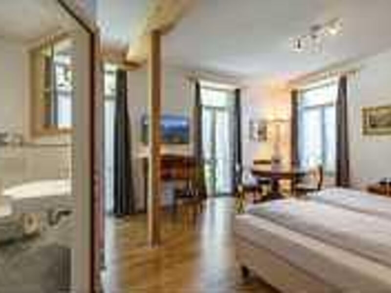 Carlton-Europe Hotel