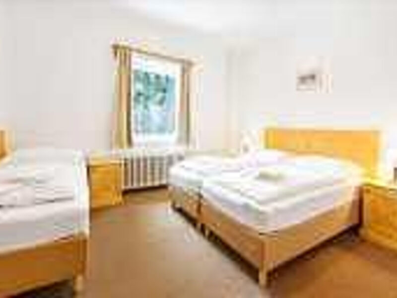 Hotel Tri ruze