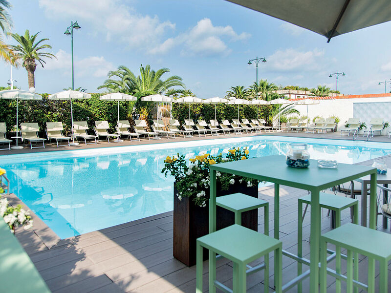 Grand Hotel