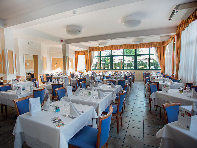 Grand Hotel