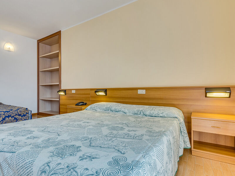 Hotel Ambassador
