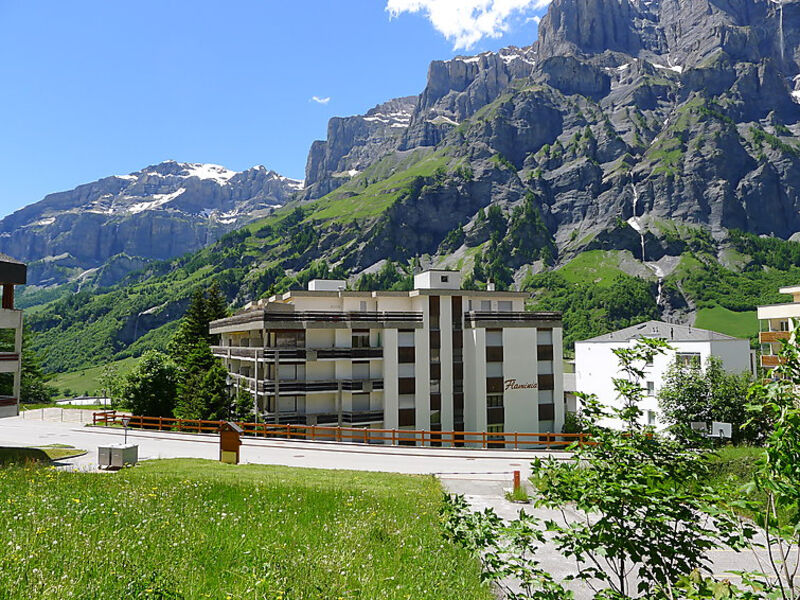 Apartment 25