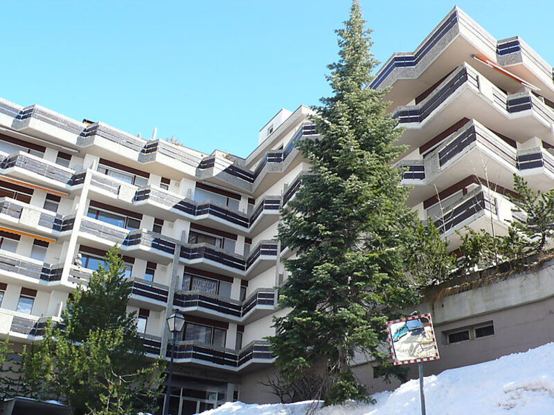 Apartment 25
