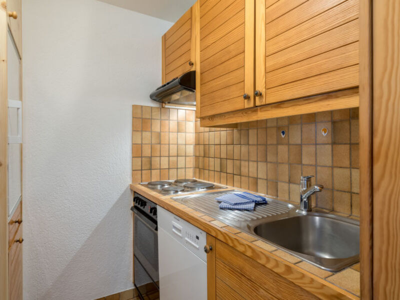 Tarcianne A Apt. 2