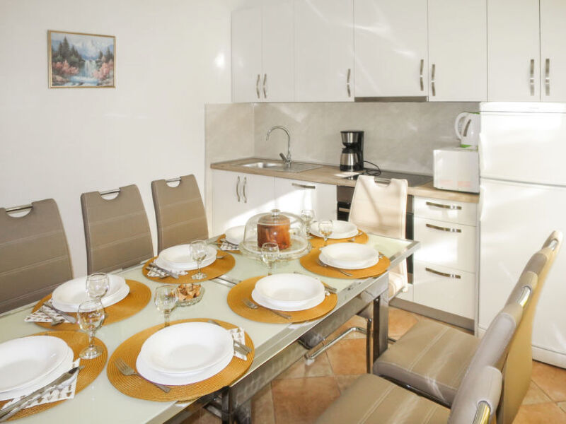 Haus Nikola