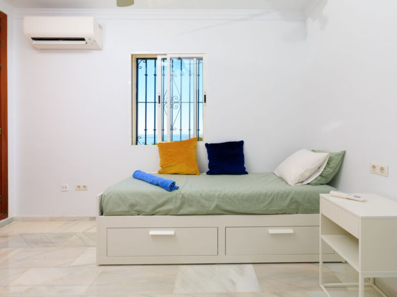 Front Seaview, 1 Bedroom In Torrox