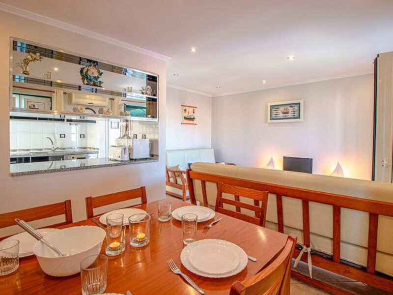 Stunning Two Bedroom Apartment In The Old Village