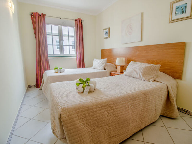 Beautiful Three Bedroom Apartment In The Old Village