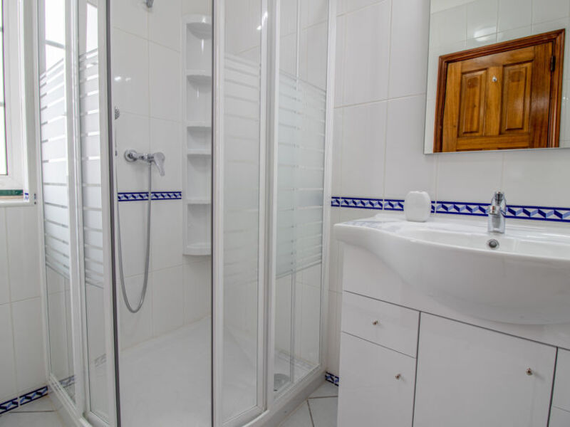 Beautiful Three Bedroom Apartment In The Old Village