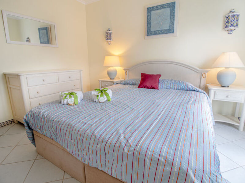 Beautiful Three Bedroom Apartment In The Old Village
