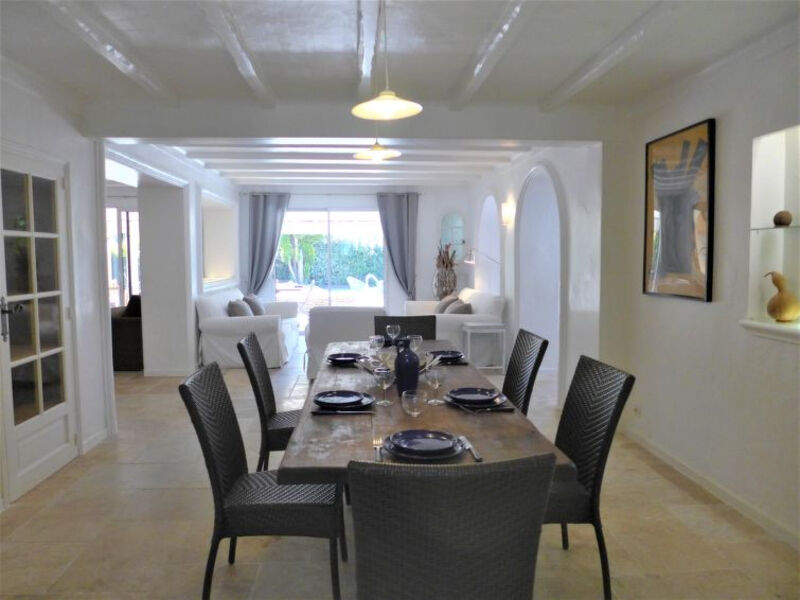 Villa Cyrnos