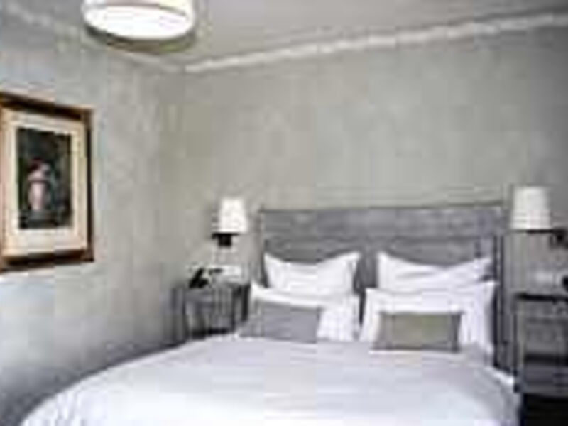 Marina Hotel