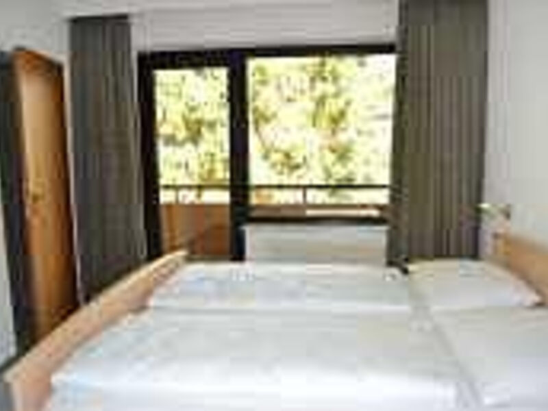 Forest Apartments & Rooms