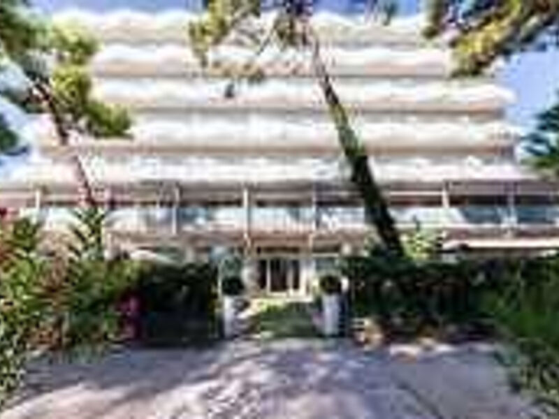 Hotel Sahara