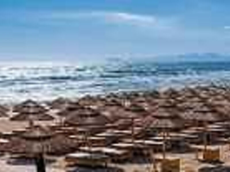 Cumeja Beach Club & Hotel