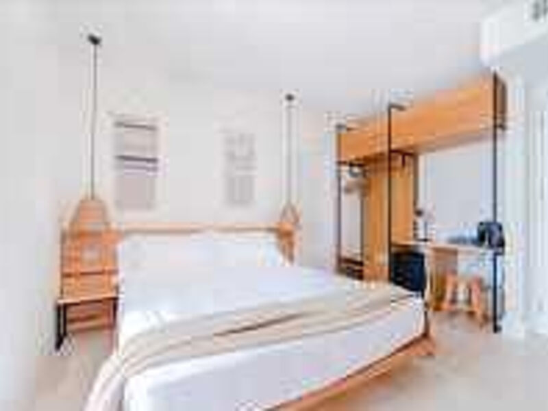 Cumeja Beach Club & Hotel