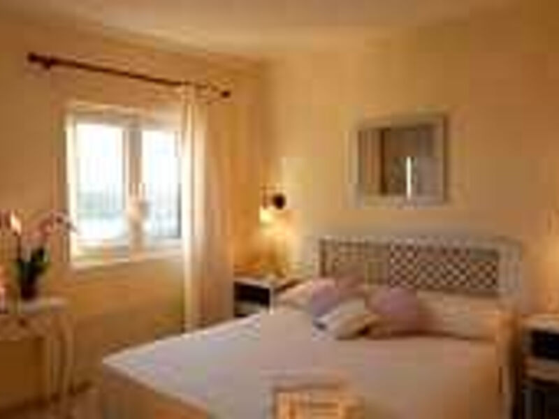 Residence Baia De Bahas