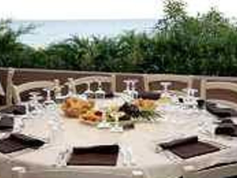 Free Beach Club