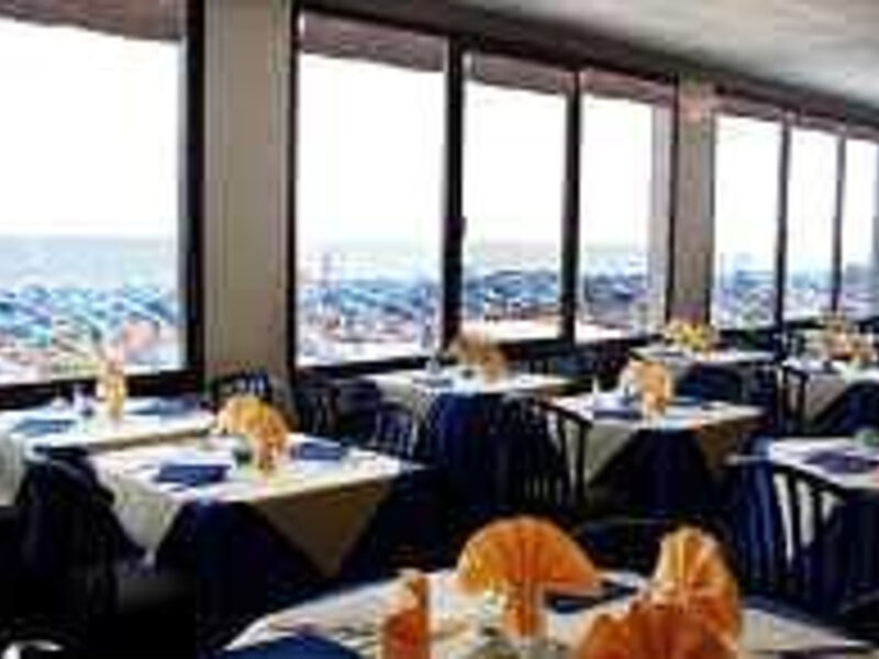 Hotel Caravelle