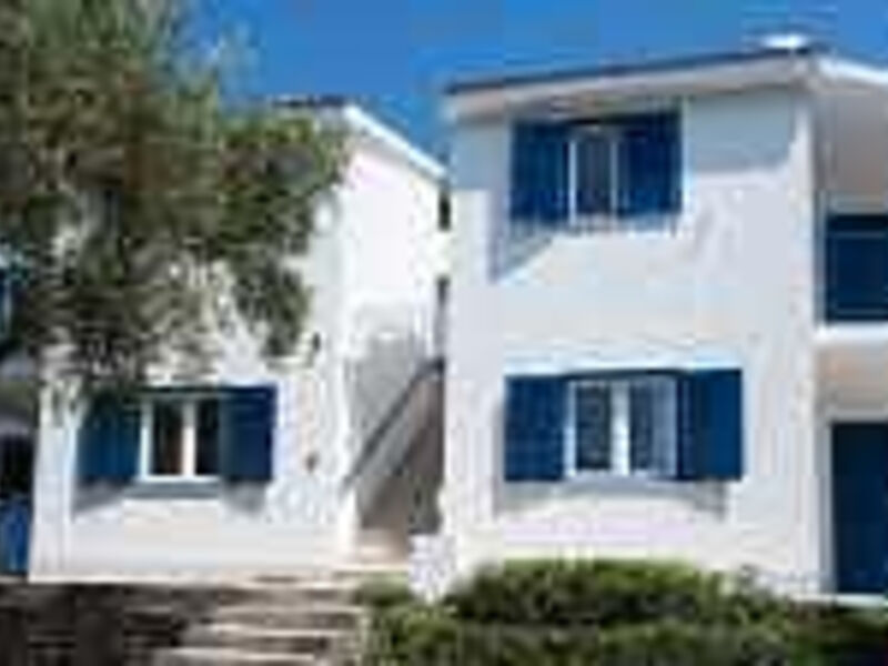 Port 9 Apartments