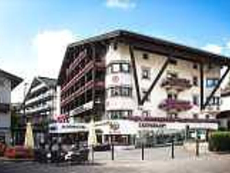 Alpenhotel fall in Love