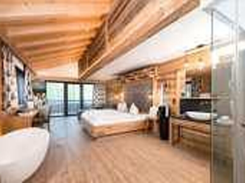 Alpenhotel fall in Love