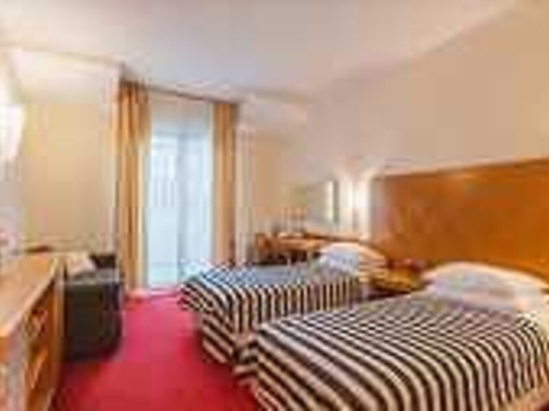 Hotel Ramada Hotels & Suites