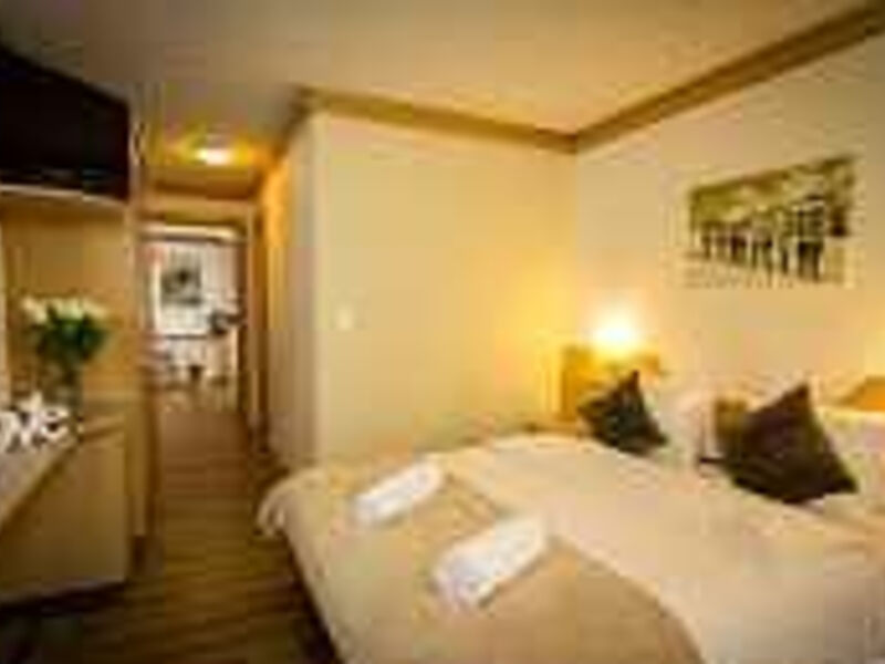 Hotel Bristol