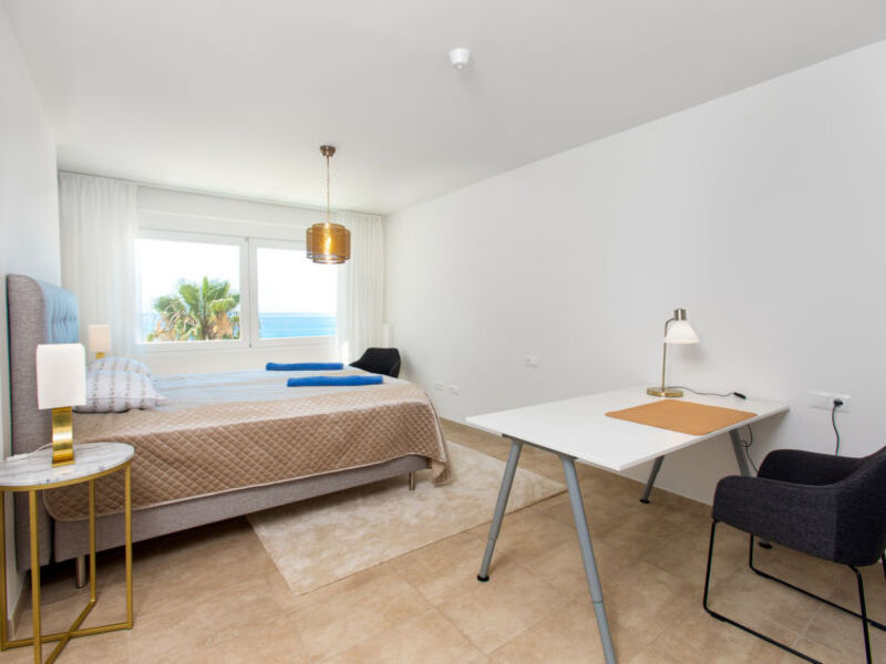 Front Seaview, 1 Bedroom In Torrox