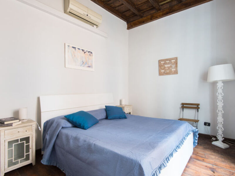 Trevi Fountain Elegant Two Bedrooms
