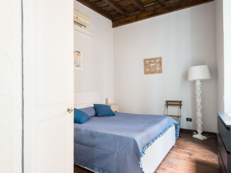 Trevi Fountain Elegant Two Bedrooms