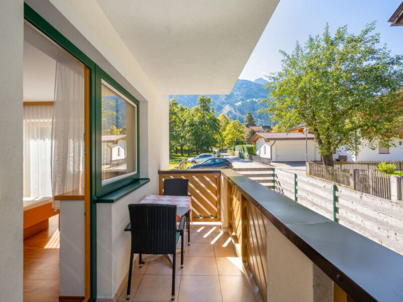 Rosa Apartmenthaus