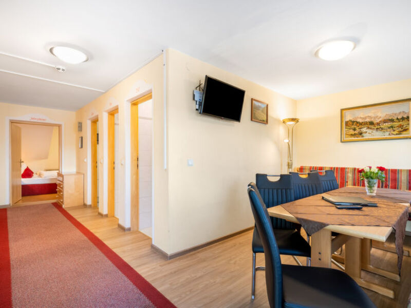 Rosa Apartmenthaus
