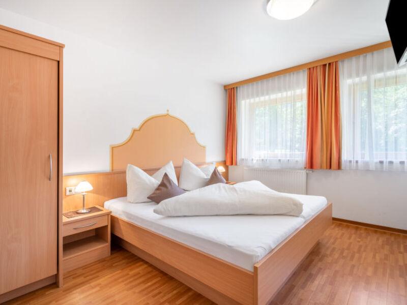 Rosa Apartmenthaus