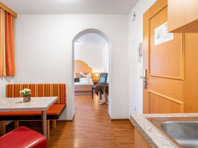 Rosa Apartmenthaus
