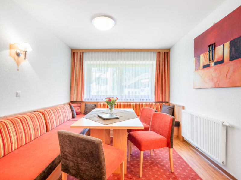 Rosa Apartmenthaus