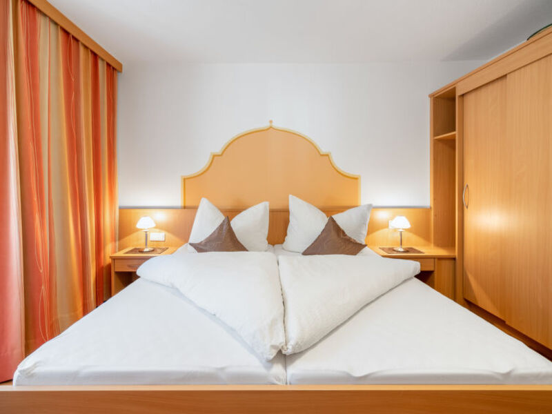 Rosa Apartmenthaus