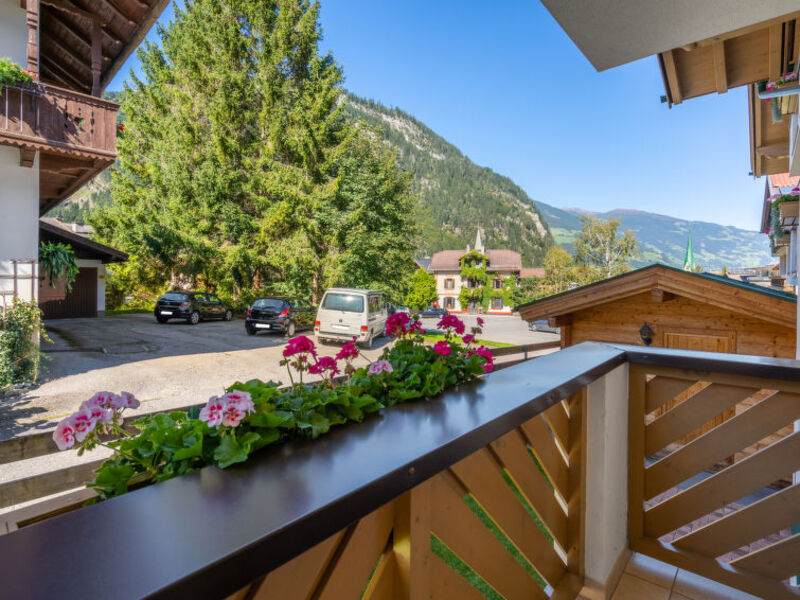 Rosa Apartmenthaus